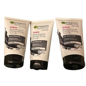The Garnier SkinActive Clean+ Charcoal Blackhead Acne Treatment scrub. Lot of 3